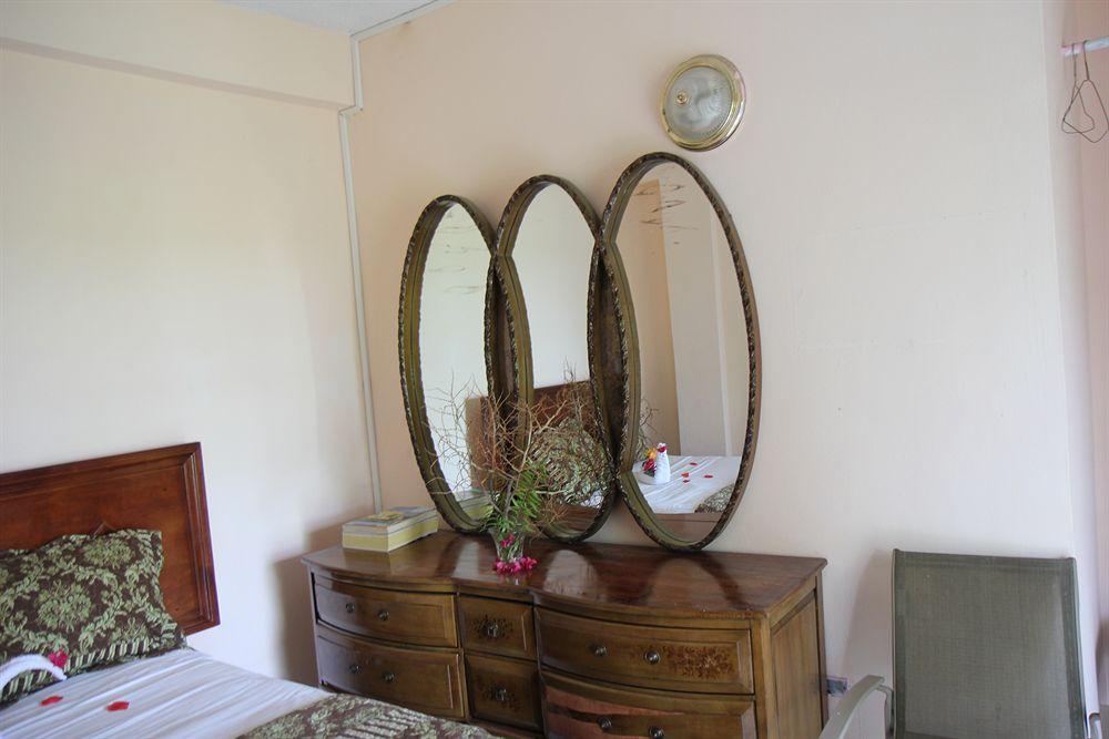 Executive Shaw Park Guest House Ocho Rios Exteriör bild