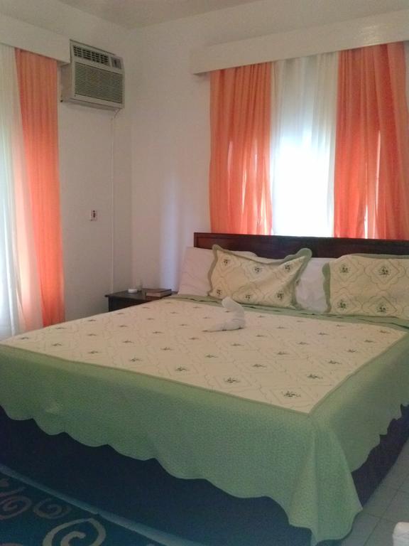 Executive Shaw Park Guest House Ocho Rios Exteriör bild