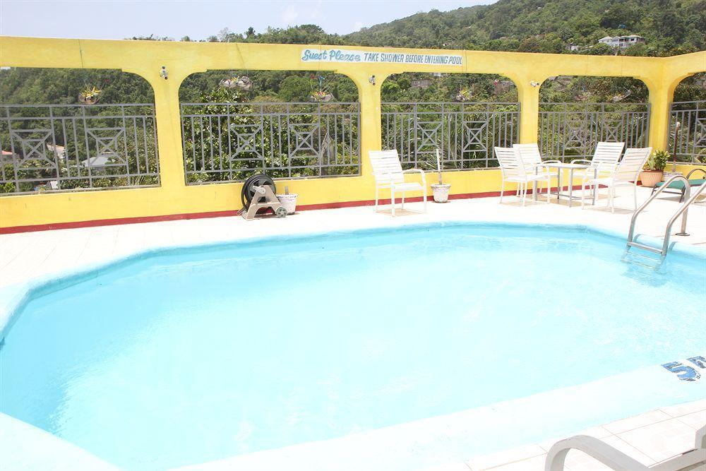 Executive Shaw Park Guest House Ocho Rios Exteriör bild