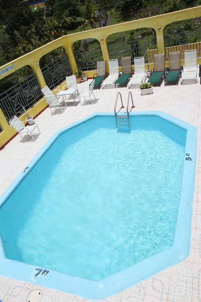 Executive Shaw Park Guest House Ocho Rios Exteriör bild