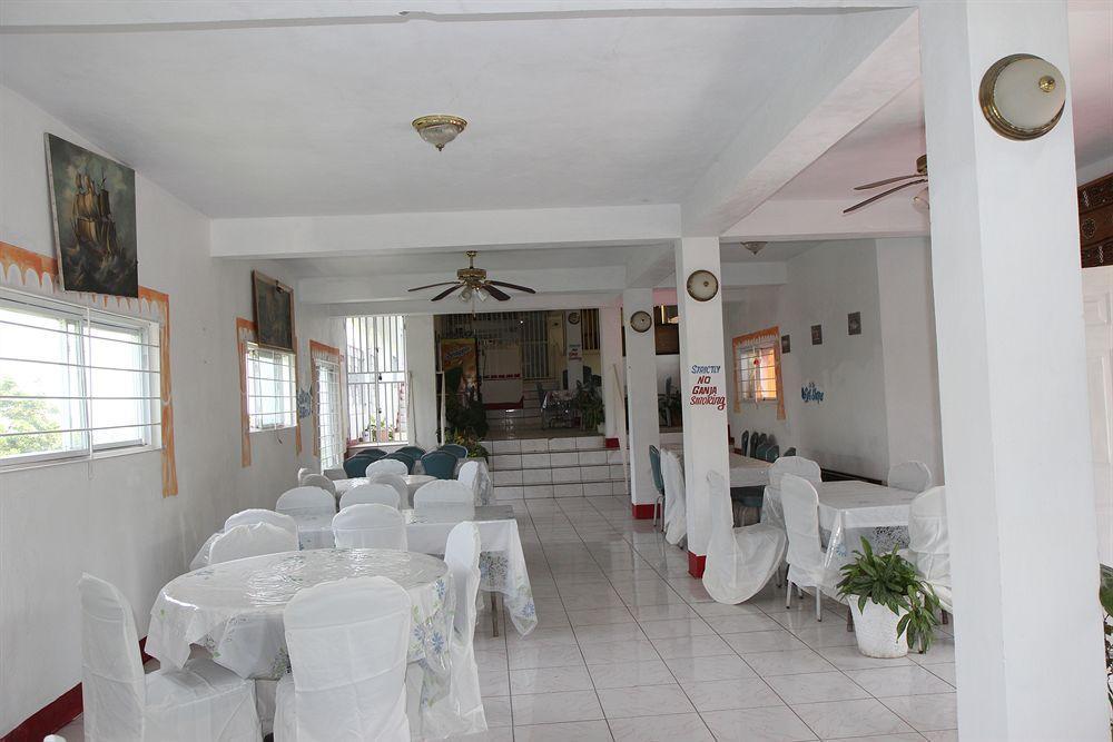 Executive Shaw Park Guest House Ocho Rios Exteriör bild